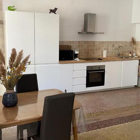 L'Ecrin Des Calquieres Apartment Nimes Luaran gambar