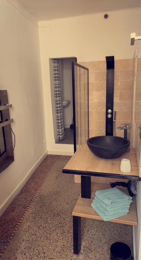 L'Ecrin Des Calquieres Apartment Nimes Luaran gambar