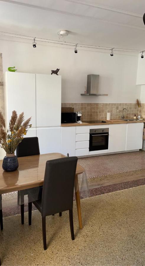L'Ecrin Des Calquieres Apartment Nimes Luaran gambar